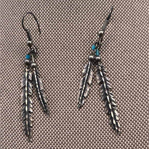❤️ Navajo Native American Sterling double Feather Dangle Earrings - Picture 1 of 6